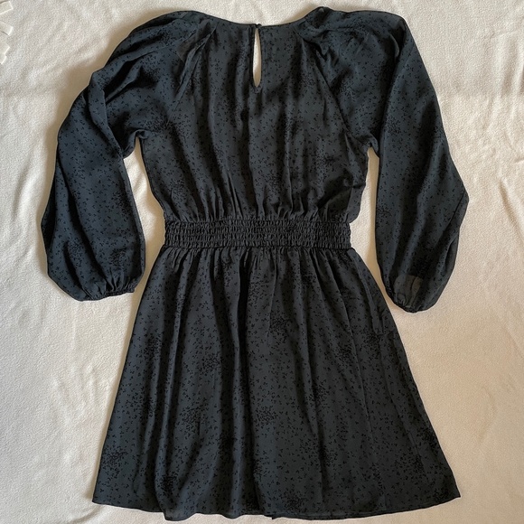 BNWT Reitman's Long-Sleeve Mix-Media Dress w/ V Neckline in Grey Size S - Picture 2 of 7